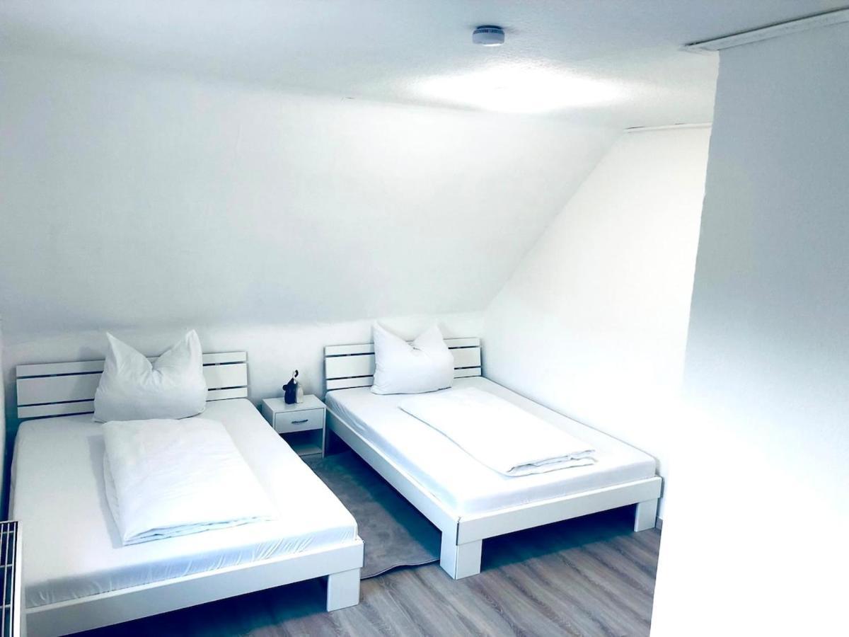 Wohnung Mit Neuem Bad Und Kueche Gelsenkirchen Exterior foto